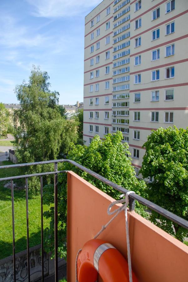 Enhet I Long Gardens På 46 Kvm, Med 3 Soverom, 1 Bad Leilighet